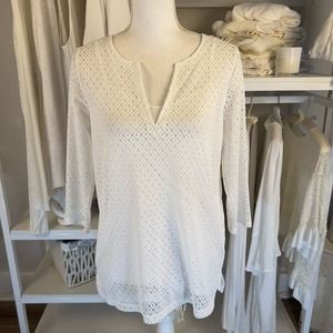 Liz Claiborne size medium bright white crochet fine knit top over tank #2233